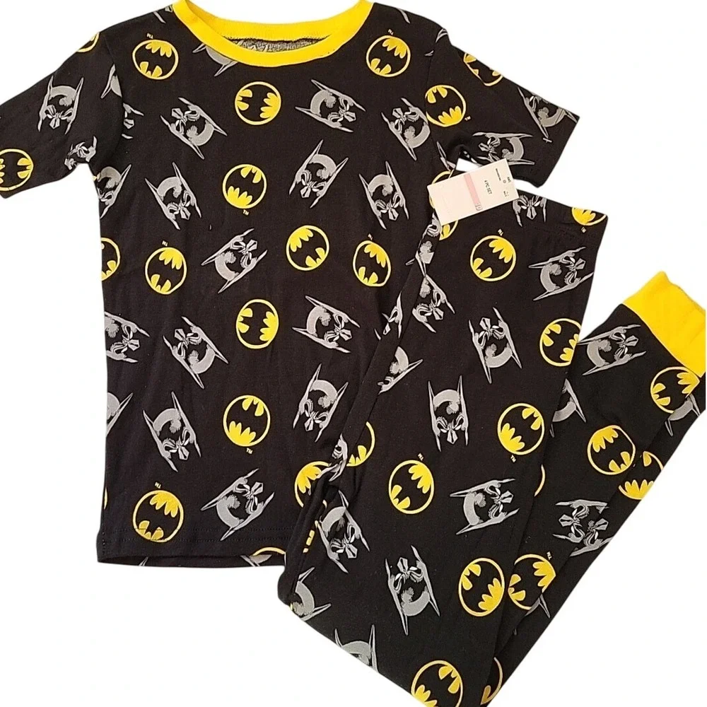 Batman Size 10 2 Piece Pajama Set Short Sleeve‎ & Pants NEW Comics Sleepwear